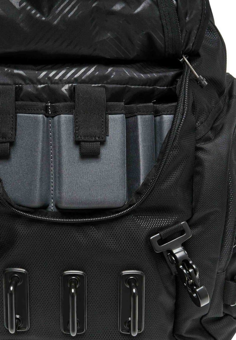 sac à dos Oakley Kitchen Sink Backpack — photo vue de face